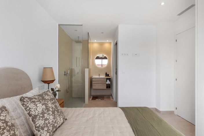 Image No.36-2 Bed Apartment for sale