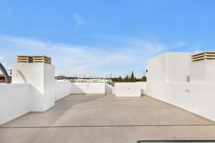 Image No.49-2 Bed Apartment for sale