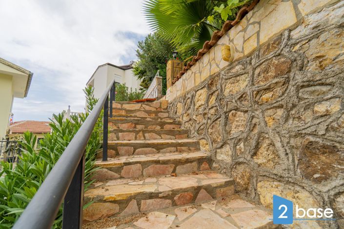 Image No.8-3 Bed Villa for sale