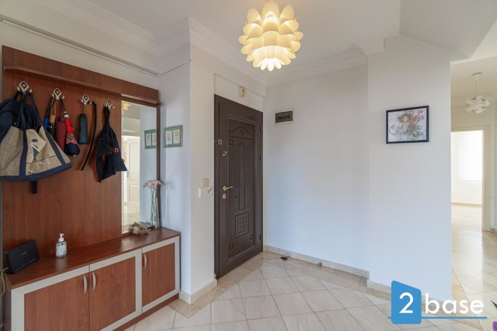 Image No.26-4 Bed Penthouse for sale