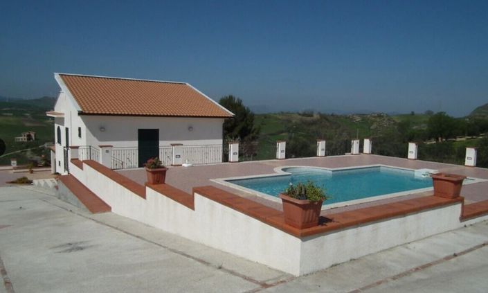 Image No.3-3 Bed Villa for sale