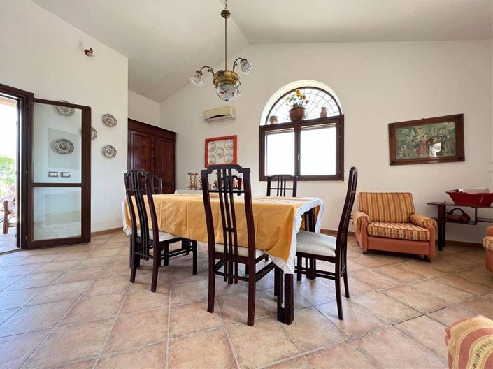 Image No.6-3 Bed Villa for sale
