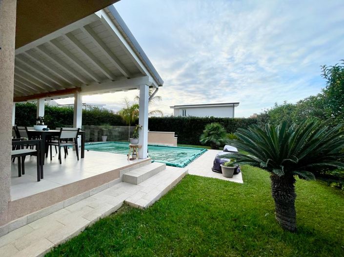 Image No.16-2 Bed Villa for sale