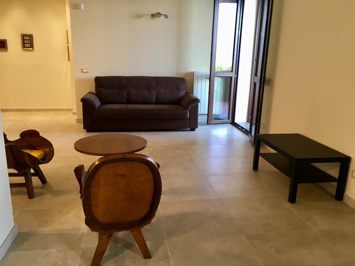Image No.10-8 Bed House for sale