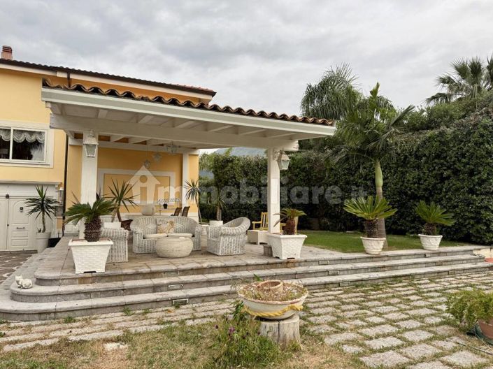 Image No.6-4 Bed Villa for sale