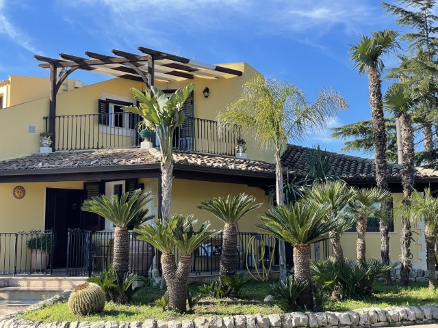 Image No.33-3 Bed Villa for sale