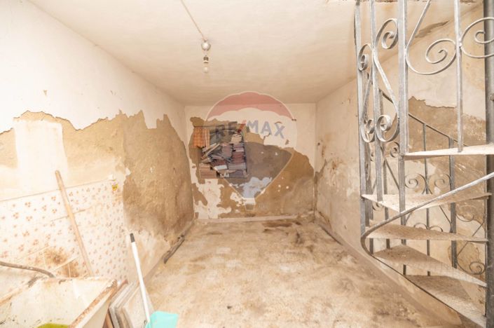 Image No.15-3 Bed House for sale