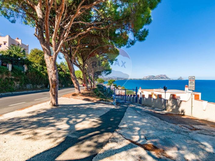 Image No.3-4 Bed Villa for sale