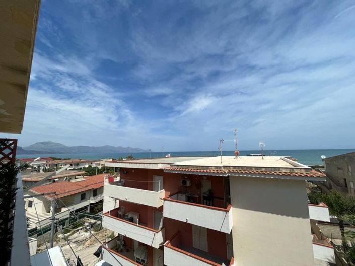 Image No.15-3 Bed Apartment for sale