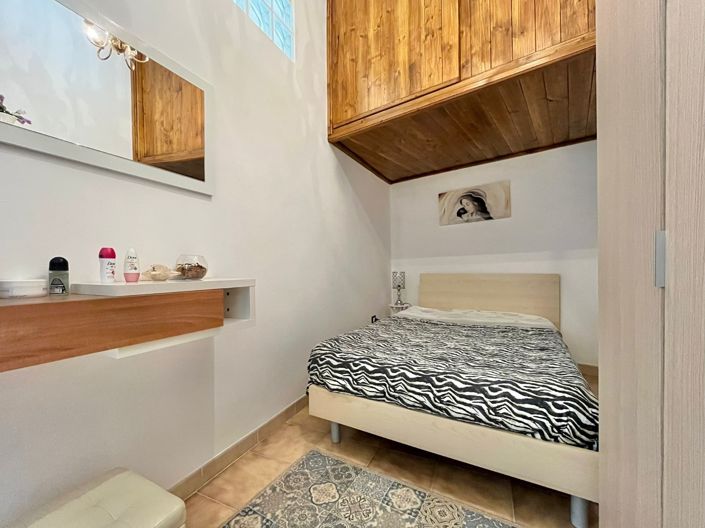 Image No.12-1 Bed Apartment for sale
