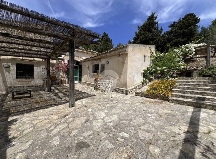Image No.3-Maison de 2 chambres à vendre