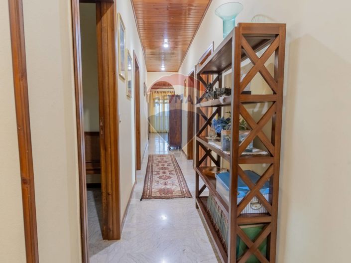 Image No.11-4 Bed Villa for sale