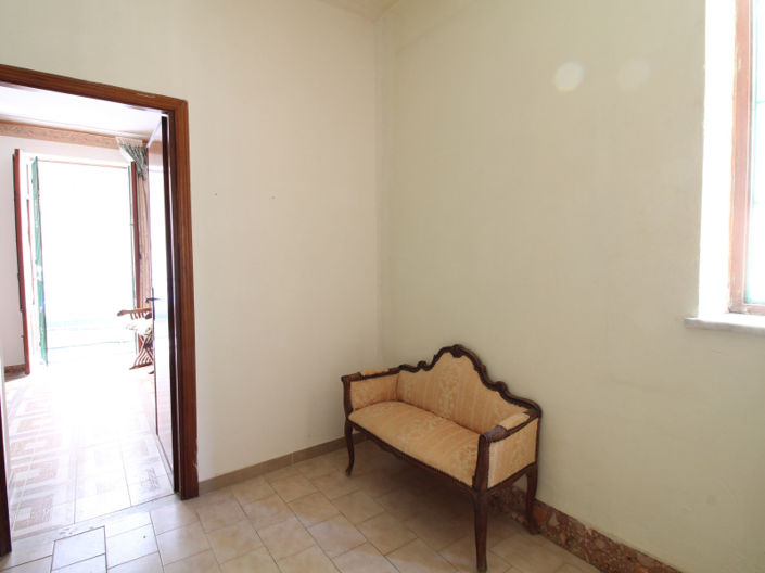 Image No.11-Appartement de 2 chambres à vendre