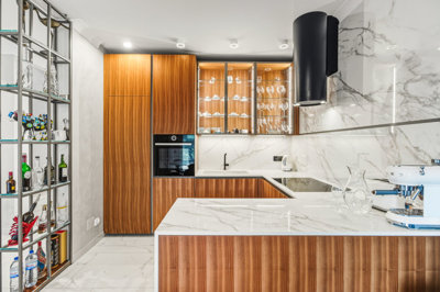 7 KITCHEN.jpg