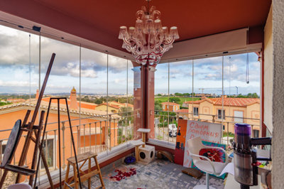 22 BALCONY.jpg