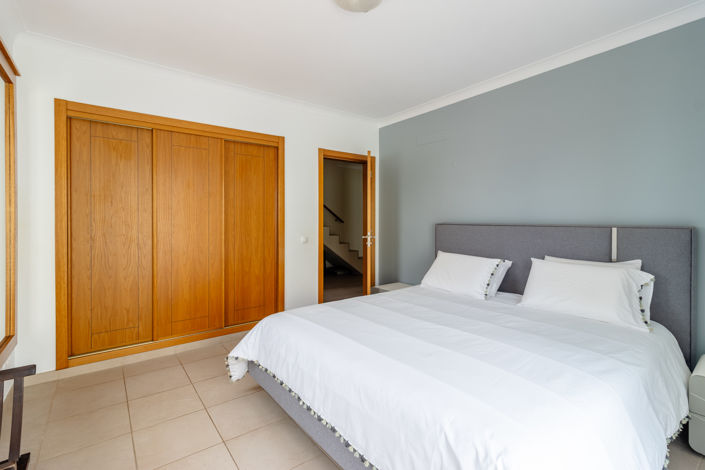 Image No.19-3 Bed Townhouse for sale