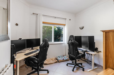 6 BEDROOM.jpg