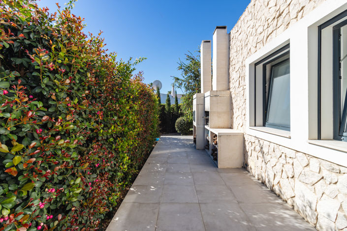 Image No.48-4 Bed Villa for sale