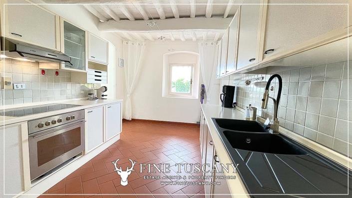Image No.32-3 Bed Country House for sale