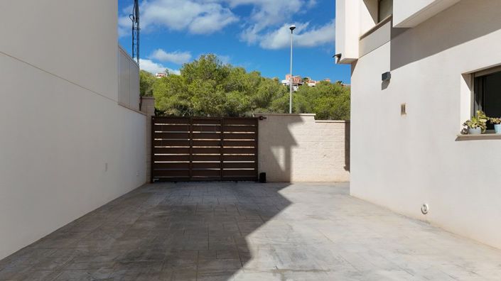 Image No.6-3 Bed Villa for sale