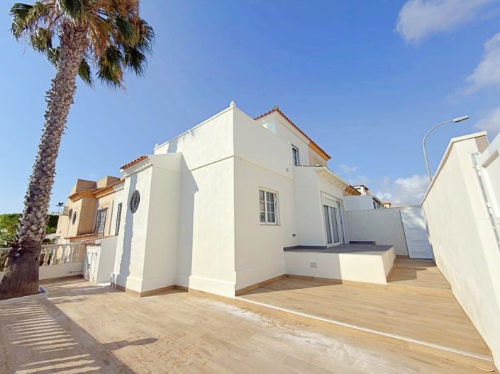 Image No.2-3 Bed Villa for sale