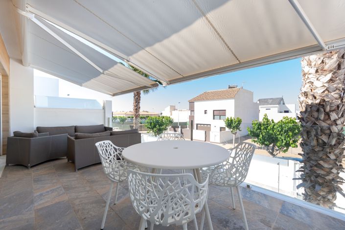 Image No.13-3 Bed Villa / Detached for sale
