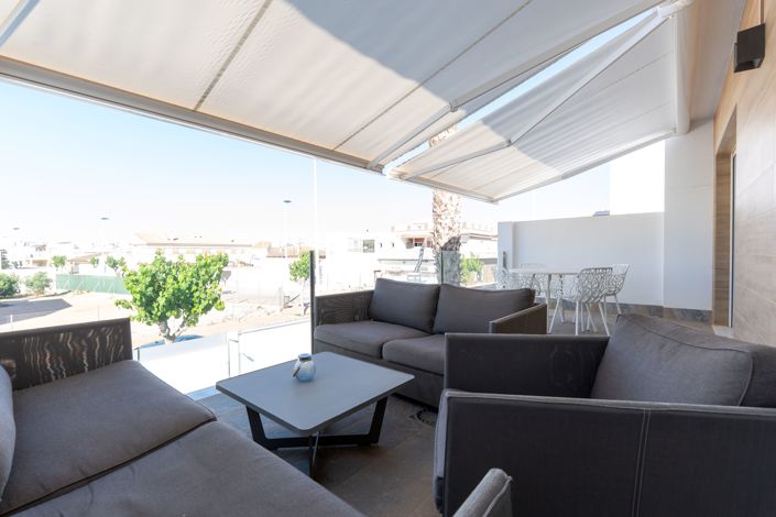 Image No.24-3 Bed Villa / Detached for sale