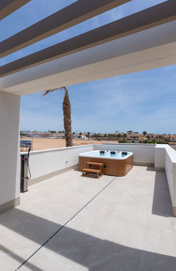 Image No.12-3 Bed House for sale