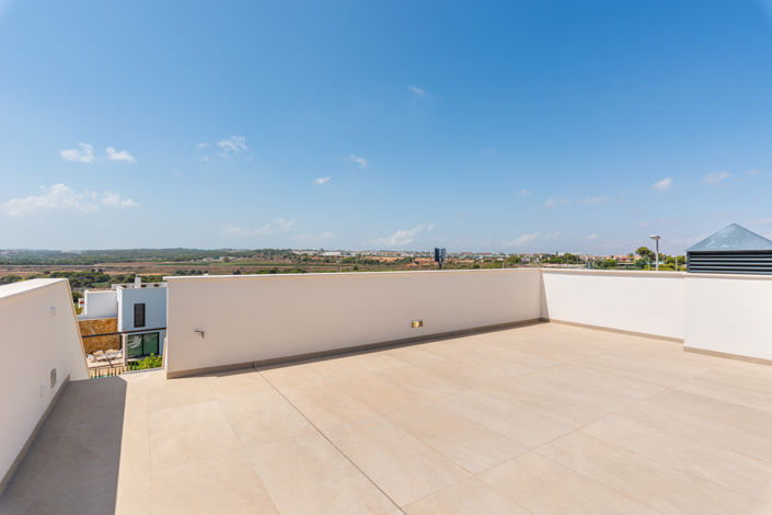 Image No.5-3 Bed Villa for sale