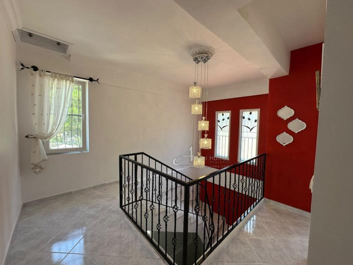 Image No.20-4 Bed Villa / Detached for sale