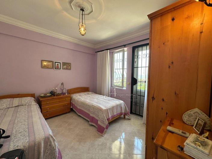 Image No.26-4 Bed Villa / Detached for sale