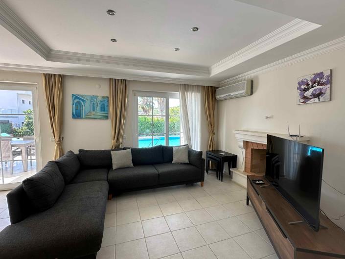 Image No.11-3 Bed Villa / Detached for sale