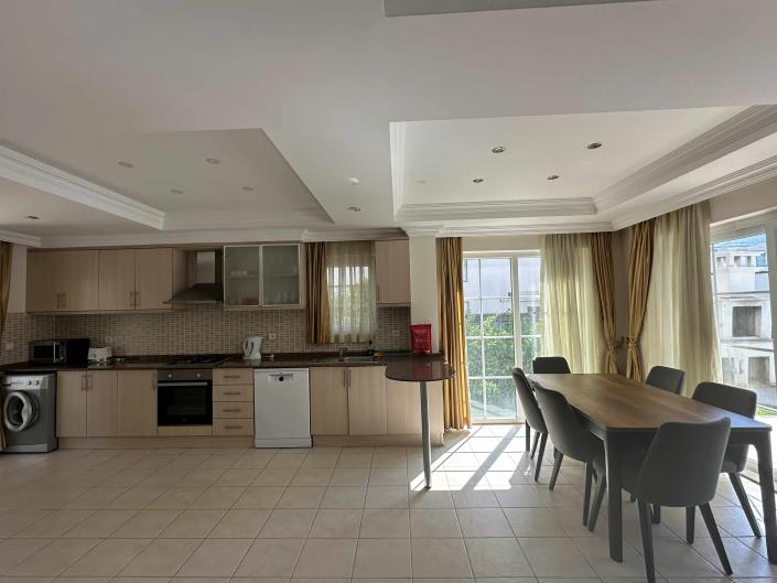 Image No.6-3 Bed Villa / Detached for sale