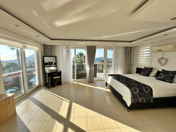 Image No.9-3 Bed Villa / Detached for sale