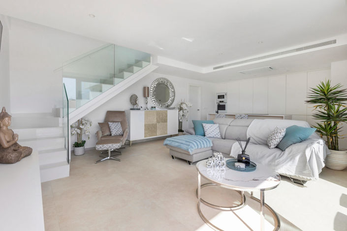 Image No.8-3 Bed House for sale