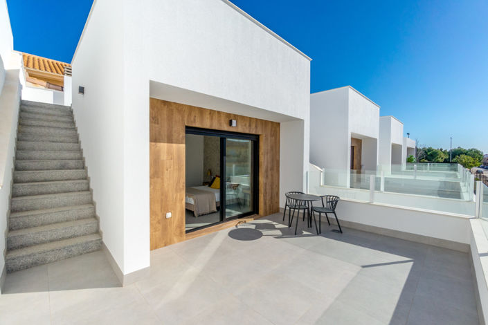 Image No.7-3 Bed House for sale