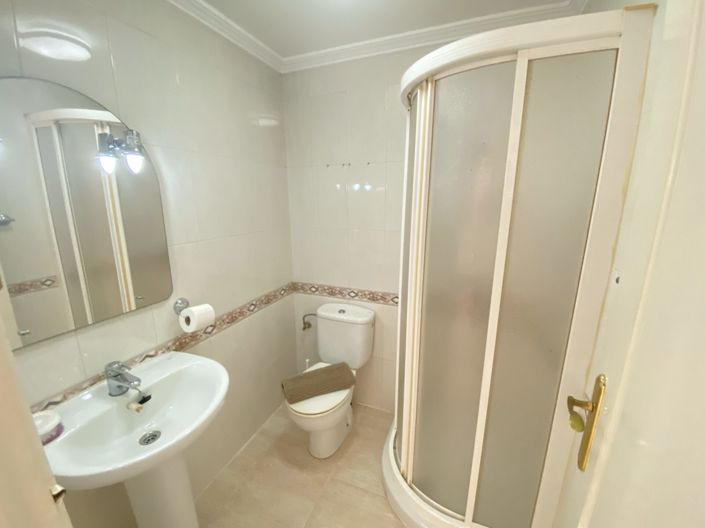 Image No.20-2 Bed Apartment for sale