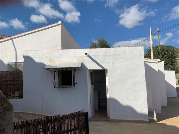 Image No.25-4 Bed House for sale