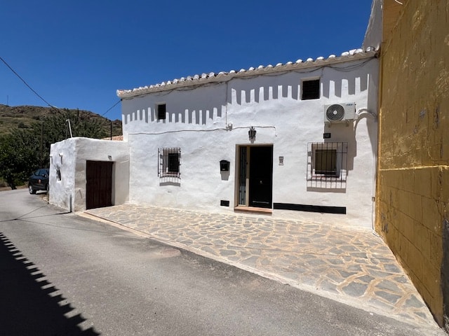 Image No.2-Maison de campagne de 5 chambres à vendre à Sorbas