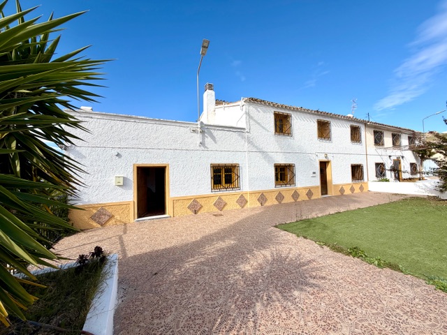 Image No.3-Maison de campagne de 3 chambres à vendre à Almeria