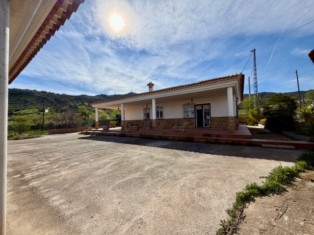 Image No.3-Villa de 3 chambres à vendre à Lubrín