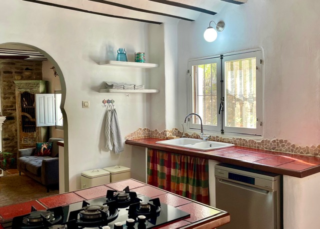 Image No.21-4 Bed House for sale