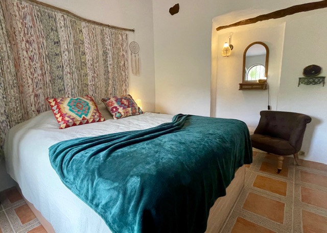 Image No.30-4 Bed House for sale