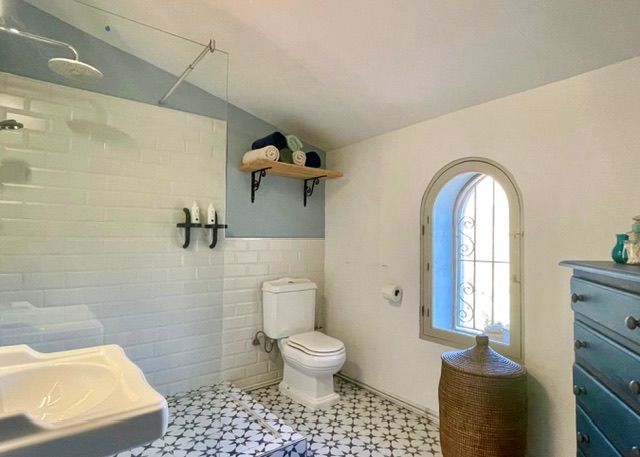 Image No.33-4 Bed House for sale