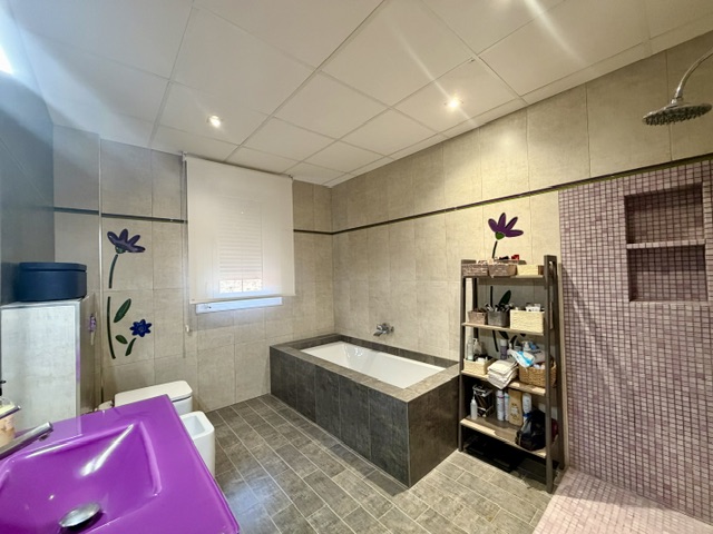 Image No.22-4 Bed Villa for sale