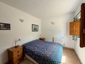 15239927809