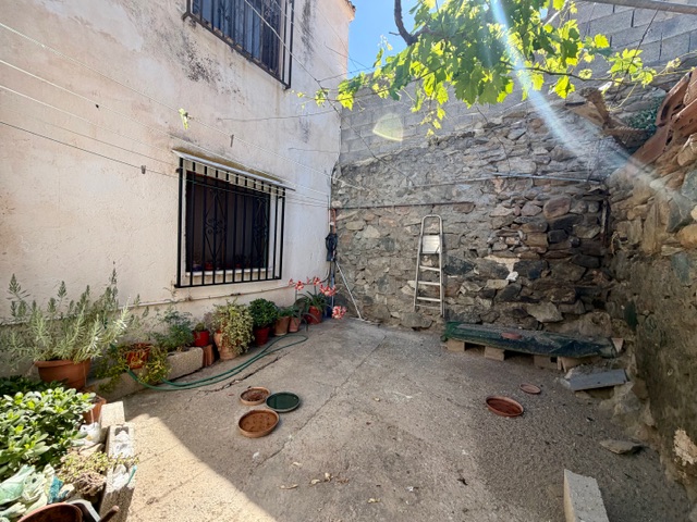 Image No.6-4 Bed Townhouse for sale