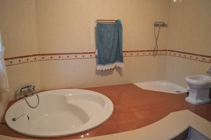 Image No.19-Villa de 4 chambres à vendre à Almeria