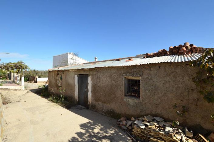 Image No.11-6 Bed Country House for sale