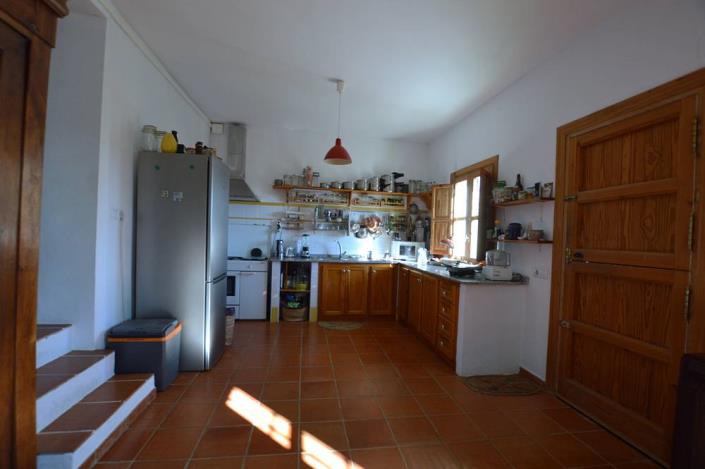Image No.40-6 Bed Country House for sale